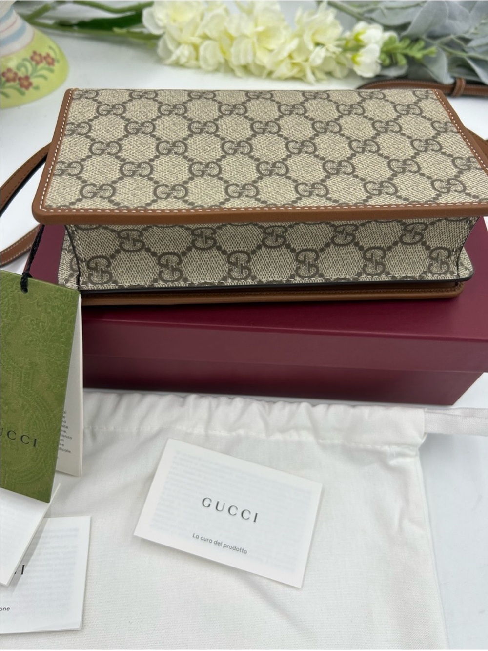 Women's Gucci Beige GG Supreme Crossbody wallet in a strap . NWT - Picture 6 of 15